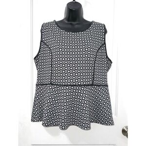 Apt. 9 women's black and white geometric print sleeveless knit peplum top
